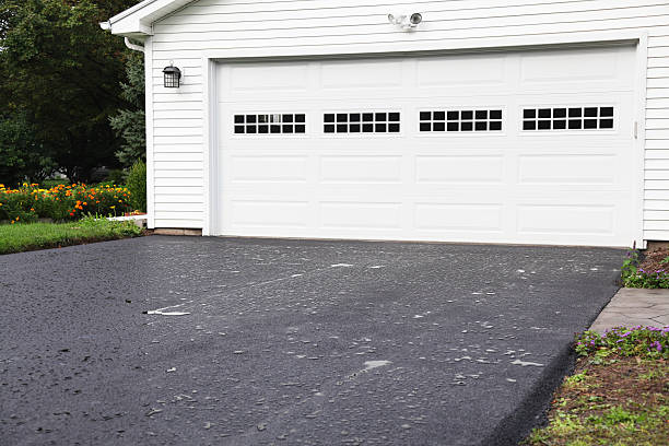 Best Custom Siding Design  in Dayton, NJ